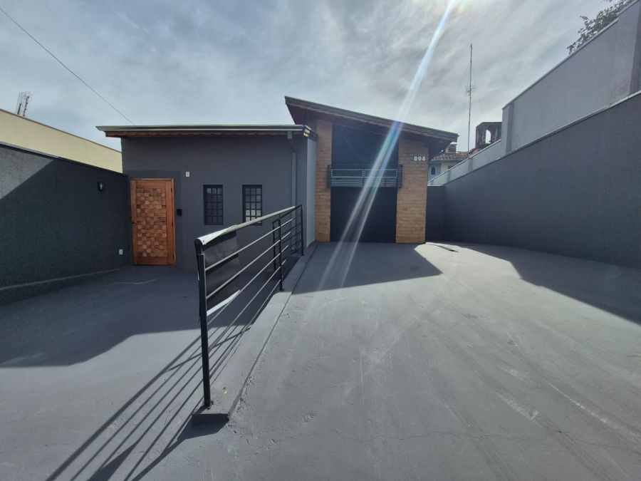Imóvel Comercial - Aluguel - Jardim Bom Pastor - Botucatu - SP