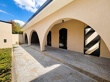 CASA T�RREA COM CONFORTO E LAZER