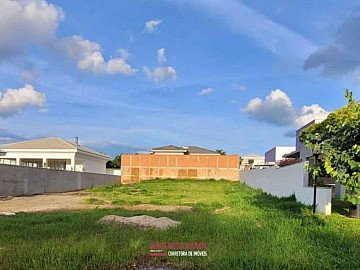 TERRENO NO CONDOM�NIO RESIDENCIAL H�PICA