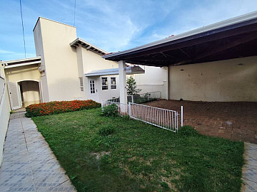 CASA T�RRA NO JARDIM PARA�SO