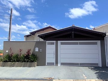 CASA T�RREA NO ALTOS DO PARA�SO