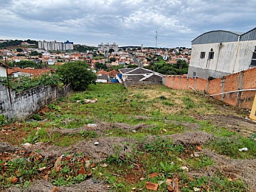 TERRENO NA RUA AMANDO DE BARROS